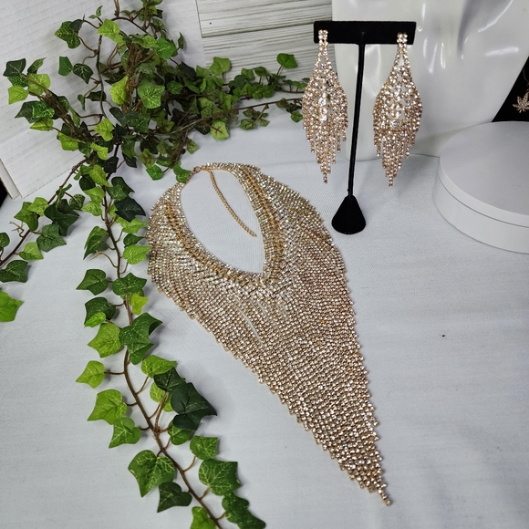 Stunning Bling Statement Gold and Crystal Necklace and Earrings Set New - Picture 3 of 14